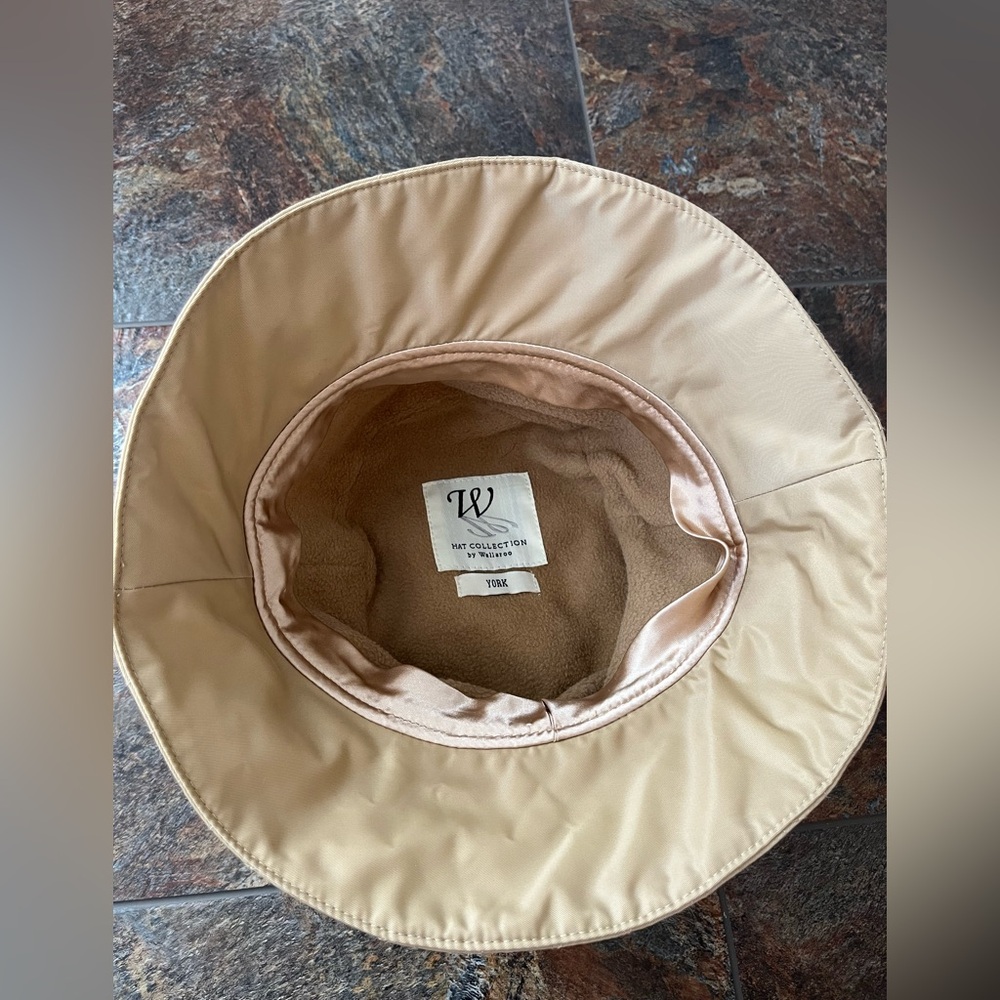 Women’s khaki/tan quilted Y2K bucket Wallaroo York hat. One size - Picture 4 of 10
